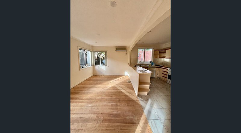Photo - 3 Kneale Drive, Box Hill North VIC 3129 - Image 6