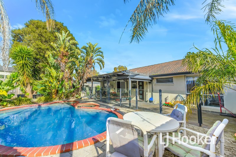 Photo - 3 Kooyong Close, Hampton Park VIC 3976 - Image 15