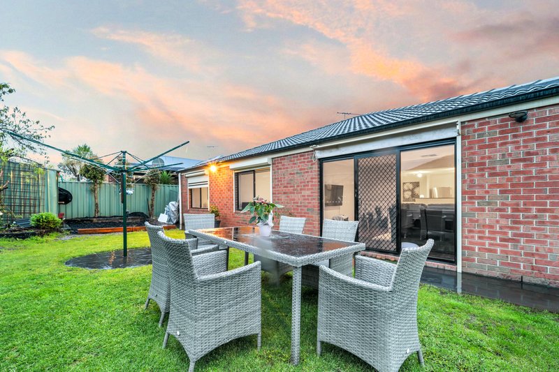 Photo - 3 Kooyong Way, Craigieburn VIC 3064 - Image 16