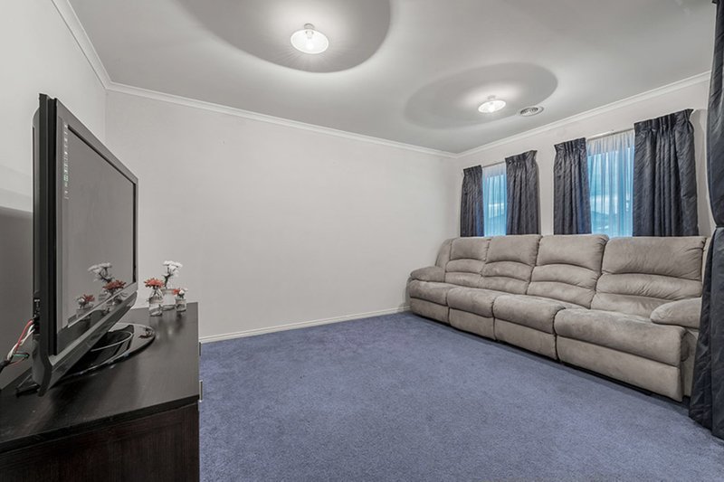 Photo - 3 Korab Place, Roxburgh Park VIC 3064 - Image 6