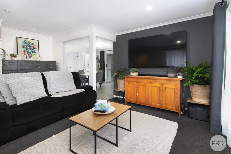 Photo - 3 Kowree Crescent, Sebastopol VIC 3356 - Image 3