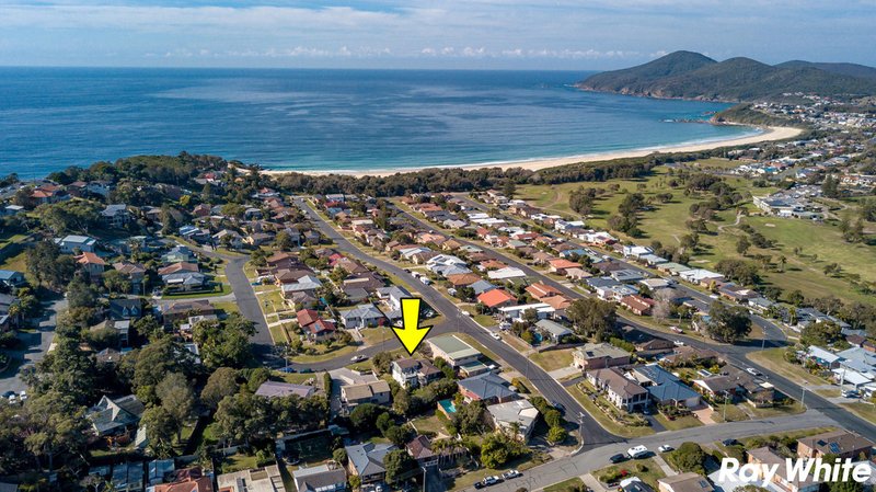 Photo - 3 Lake Vista Crescent, Forster NSW 2428 - Image 11