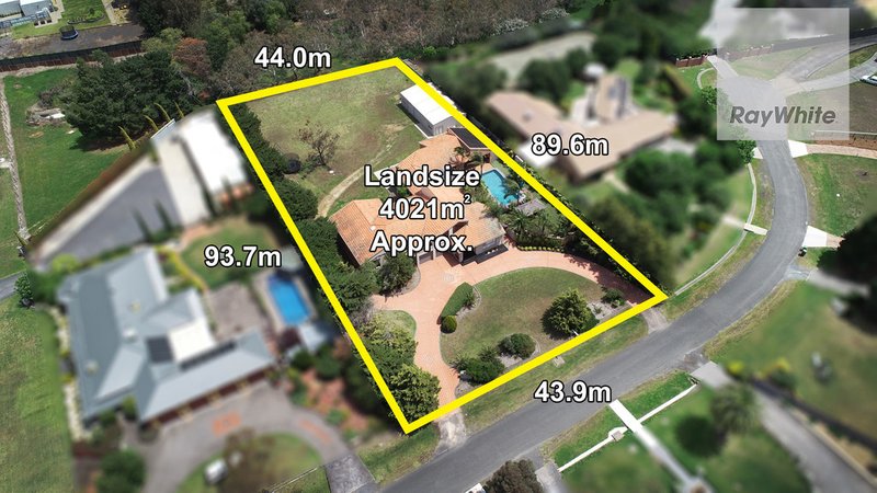 Photo - 3 Lamark Court, Greenvale VIC 3059 - Image 3