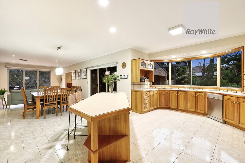 Photo - 3 Lamark Court, Greenvale VIC 3059 - Image 11