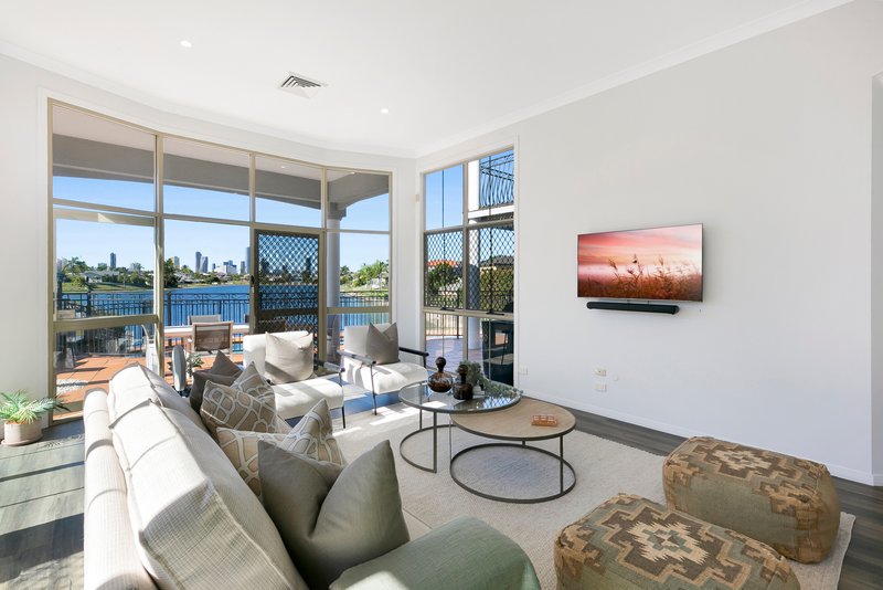 Photo - 3 Lamb Street, Broadbeach Waters QLD 4218 - Image 9