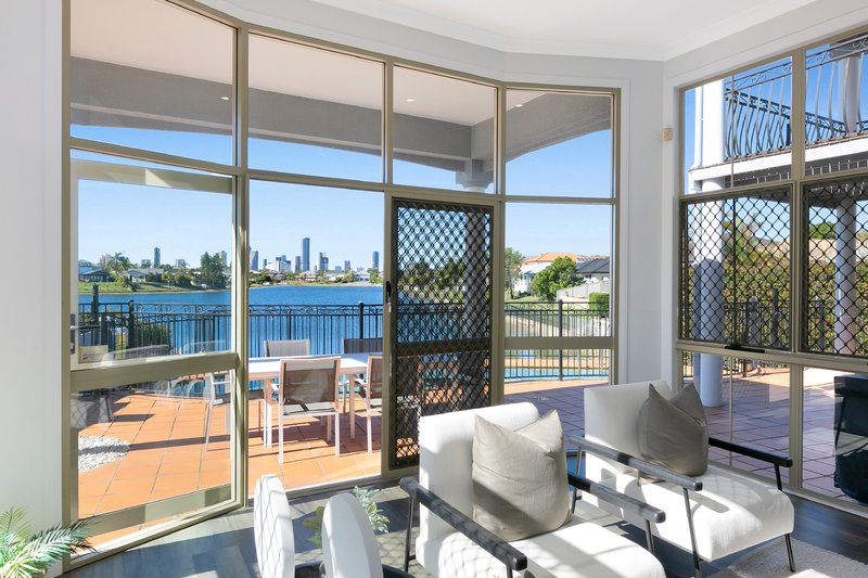 Photo - 3 Lamb Street, Broadbeach Waters QLD 4218 - Image 10