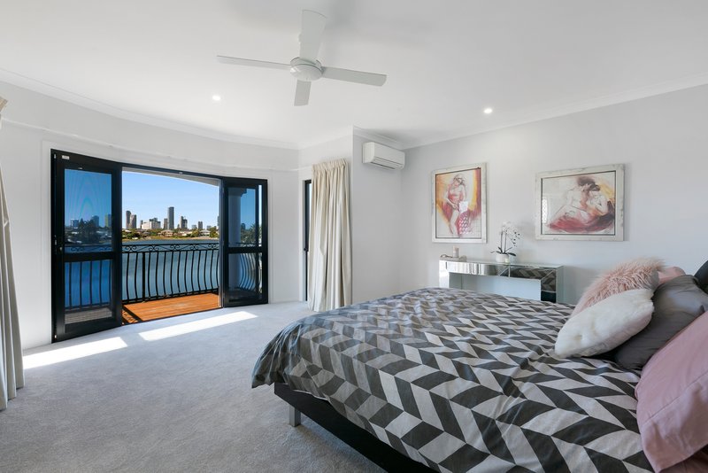 Photo - 3 Lamb Street, Broadbeach Waters QLD 4218 - Image 16