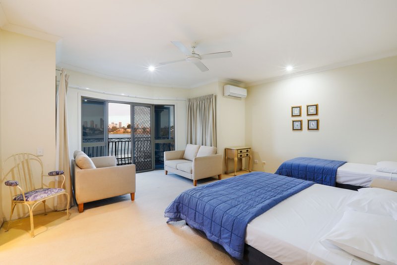 Photo - 3 Lamb Street, Broadbeach Waters QLD 4218 - Image 17