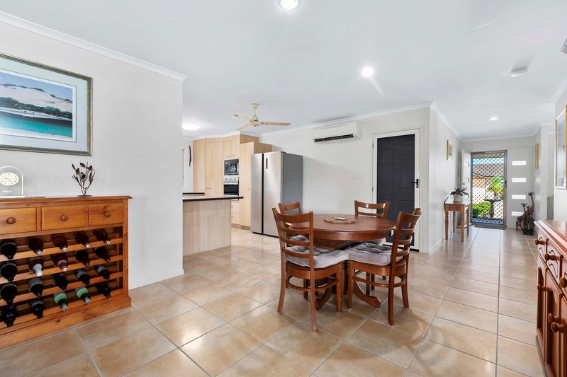 Photo - 3 Lambour Court, Point Vernon QLD 4655 - Image 4