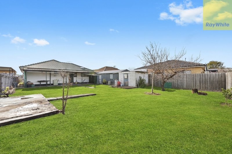 Photo - 3 Laming Road, Deer Park VIC 3023 - Image 10