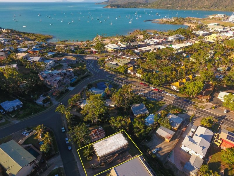 Photo - 3 Lamond Street, Airlie Beach QLD 4802 - Image 2