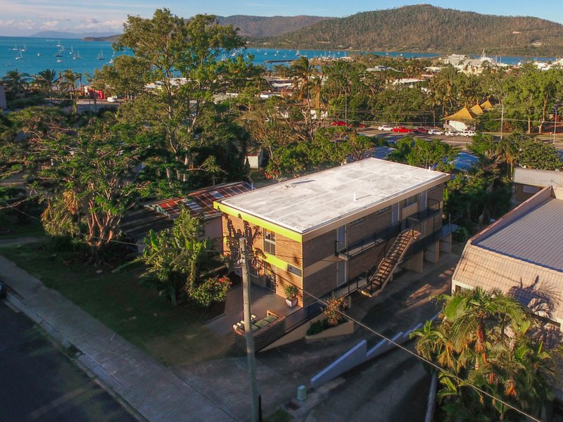 Photo - 3 Lamond Street, Airlie Beach QLD 4802 - Image 4