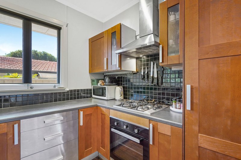Photo - 3 Lancaster Avenue, Redcliffe QLD 4020 - Image 4