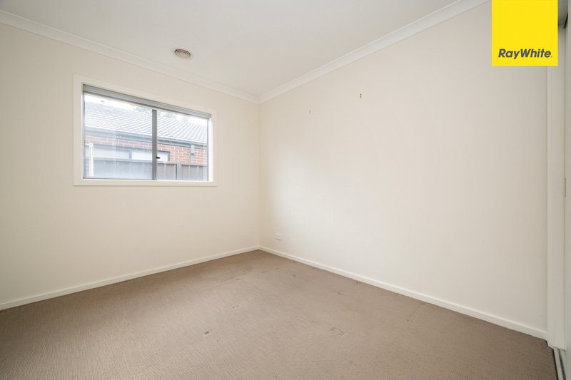 Photo - 3 Lancers Drive, Harkness VIC 3337 - Image 9