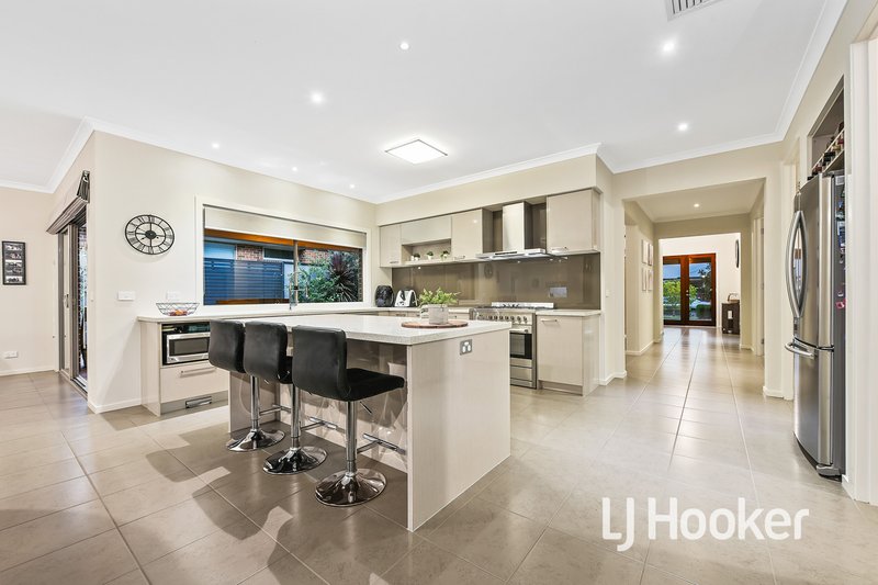 Photo - 3 Landy Circuit, Pakenham VIC 3810 - Image 5