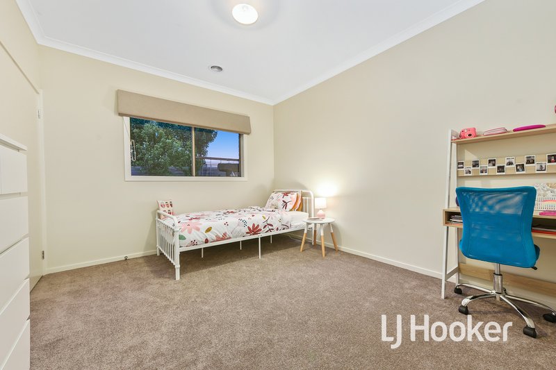 Photo - 3 Landy Circuit, Pakenham VIC 3810 - Image 15