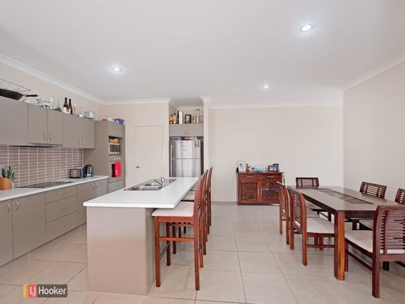 Photo - 3 Langer Circuit, North Lakes QLD 4509 - Image 4