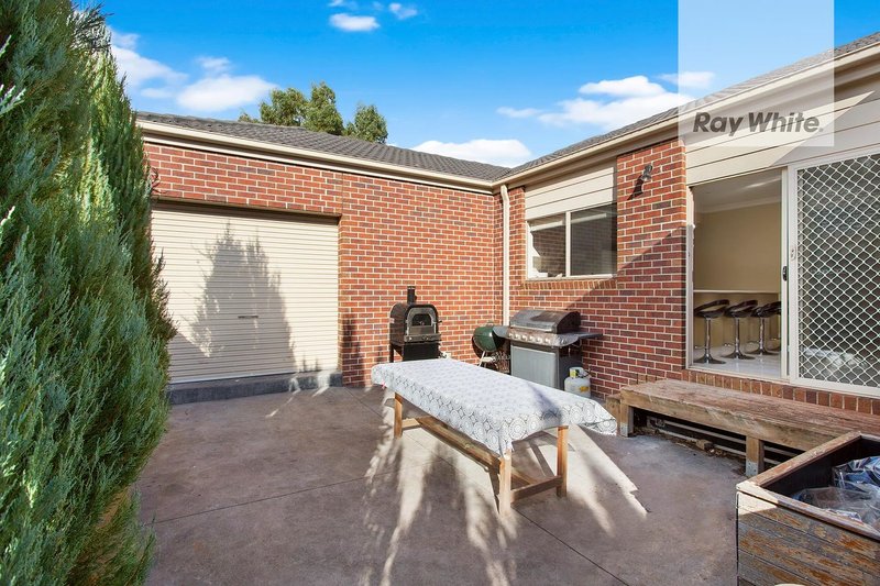 Photo - 3 Lapwing Road, South Morang VIC 3752 - Image 11