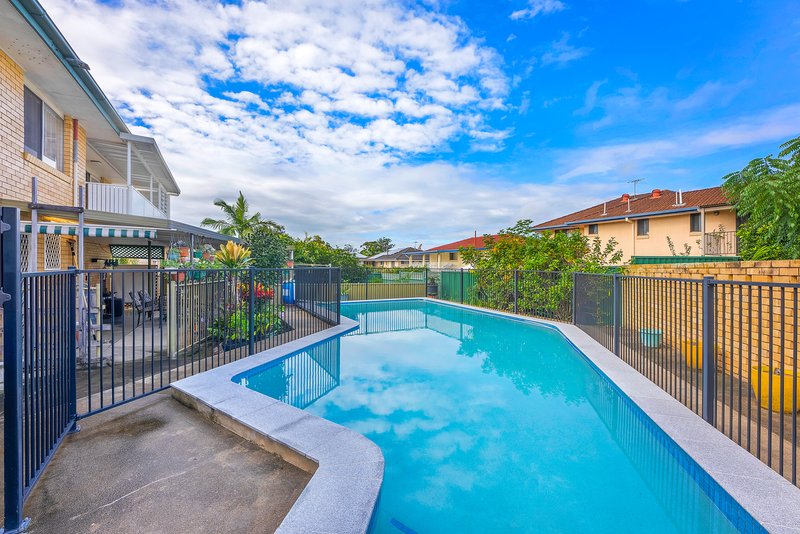 Photo - 3 Larwood Street, Upper Mount Gravatt QLD 4122 - Image 17