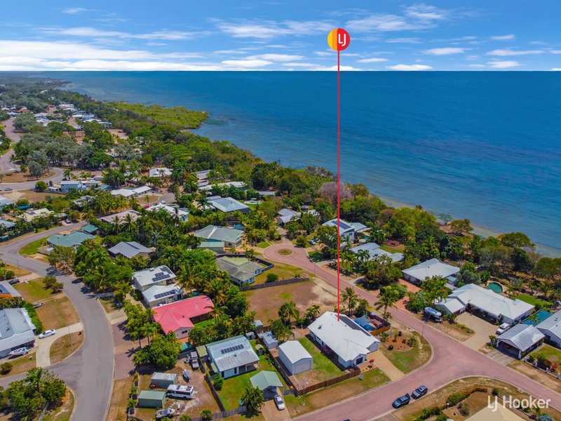 Photo - 3 Lasindra Court, Bushland Beach QLD 4818 - Image 16