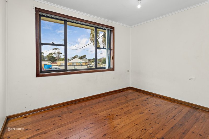 Photo - 3 Lavis Drive, Mount Warrigal NSW 2528 - Image 4