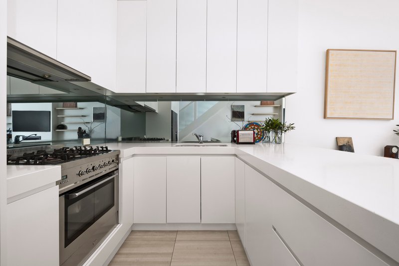 Photo - 3 Lawson Street, Bondi Junction NSW 2022 - Image 7
