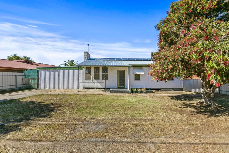 3 Leeds Avenue, Northfield SA 5085