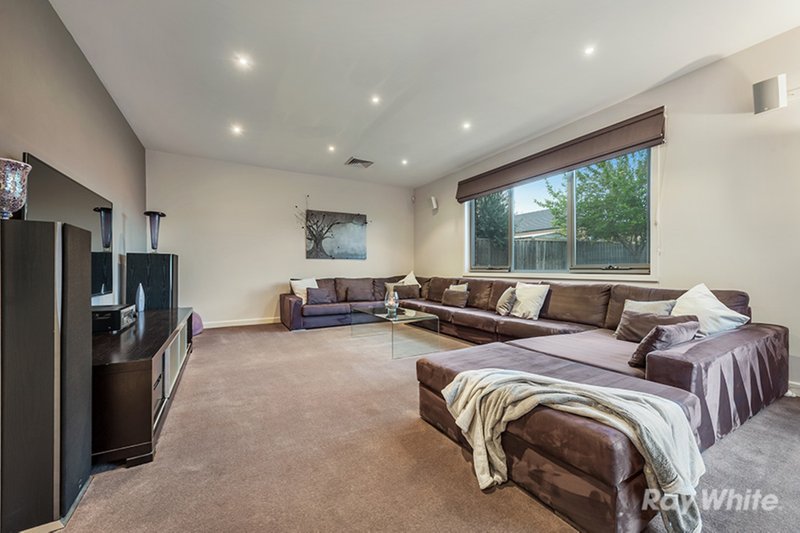 Photo - 3 Leichhardt Avenue, Burnside Heights VIC 3023 - Image 12