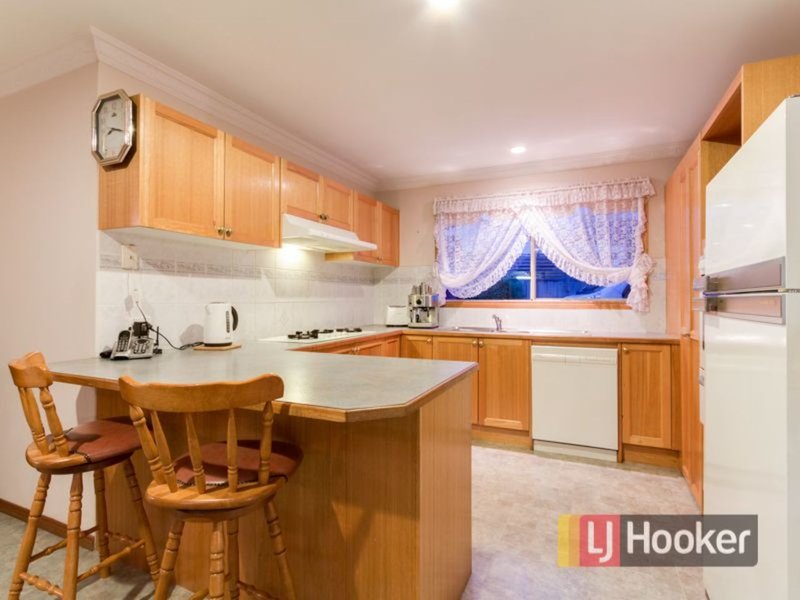 Photo - 3 Lennon Court, Narre Warren South VIC 3805 - Image 2