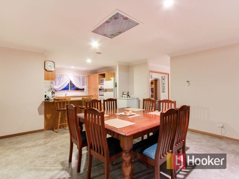 Photo - 3 Lennon Court, Narre Warren South VIC 3805 - Image 7