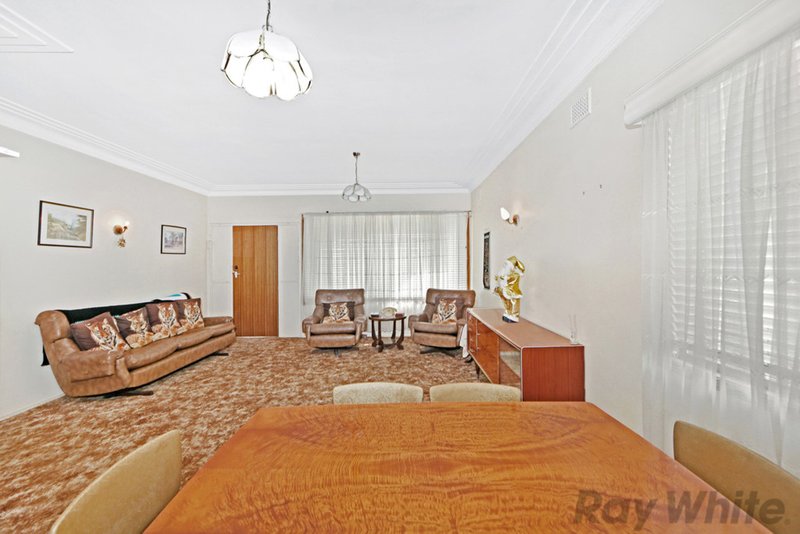 Photo - 3 Leonard Avenue, Toukley NSW 2263 - Image 5