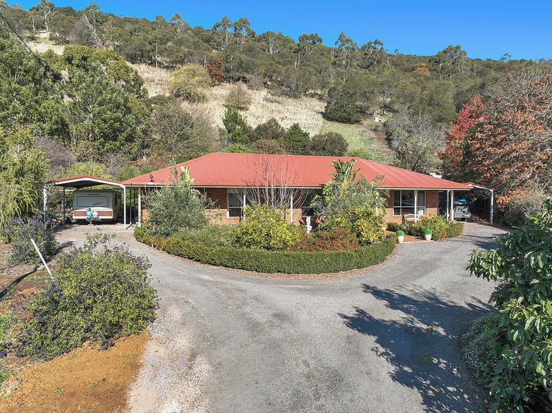 Photo - 3 Leura Court, Camperdown VIC 3260 - Image 1