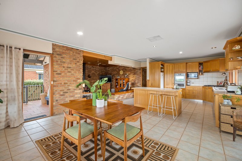 Photo - 3 Lilac Rise, Lilydale VIC 3140 - Image 3