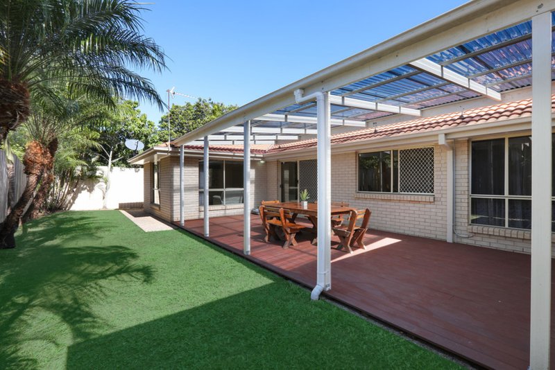 Photo - 3 Lillywood Circuit, Molendinar QLD 4214 - Image 4