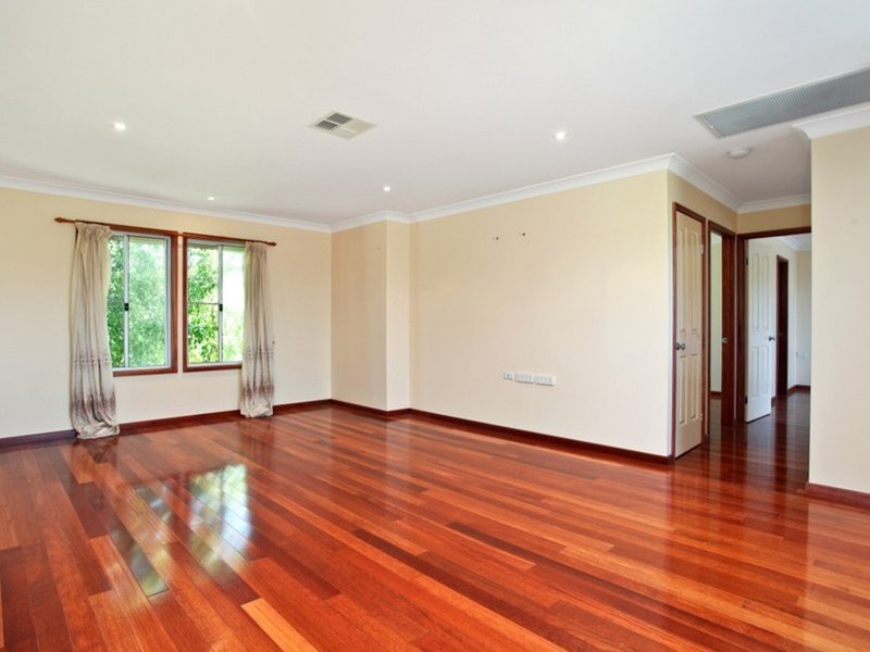 Photo - 3 Lily Place, Lalor Park NSW 2147 - Image 4