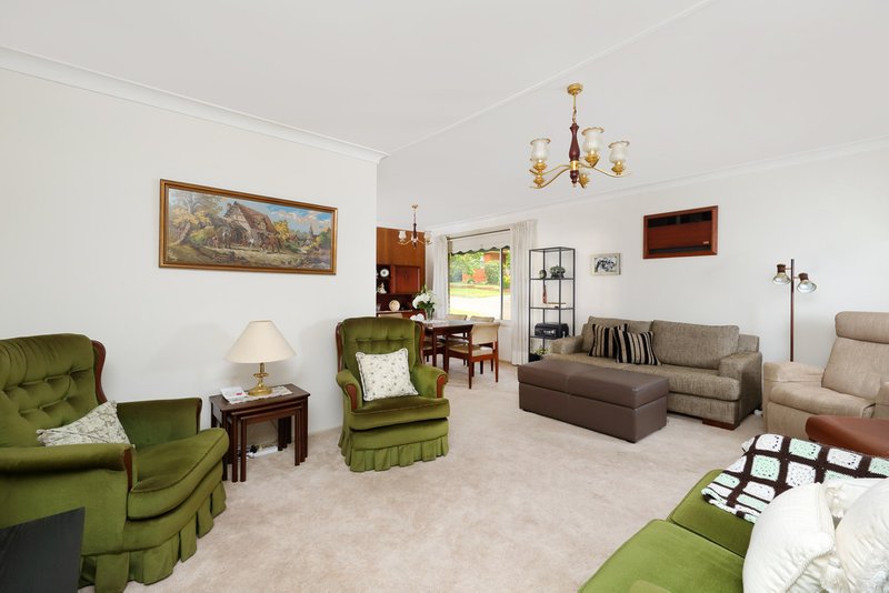 Photo - 3 Lilydale Avenue, Peakhurst NSW 2210 - Image 5