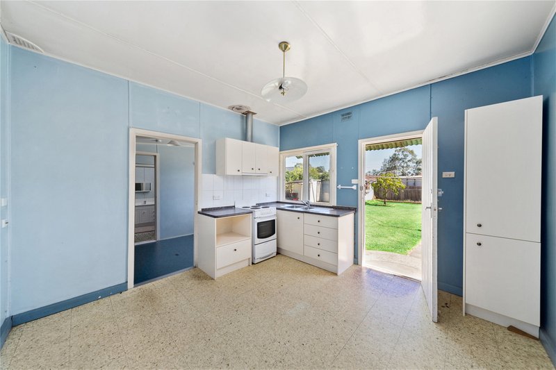 Photo - 3 Lime Street, Cabramatta West NSW 2166 - Image 4