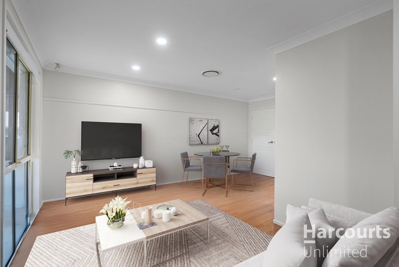 Photo - 3 Lindfield Place, Dean Park NSW 2761 - Image 2