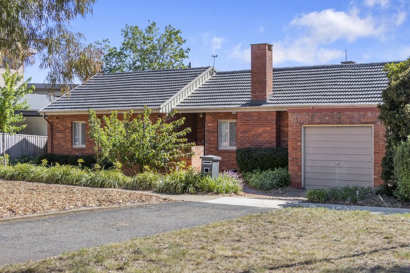 Photo - 3 Lindsay Street, Griffith ACT 2603 - Image 2