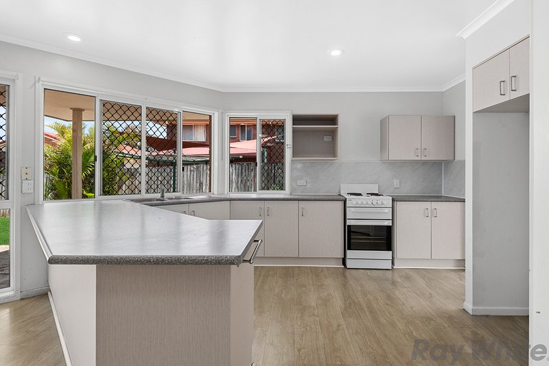 Photo - 3 Lindstrom Court, Runcorn QLD 4113 - Image 4