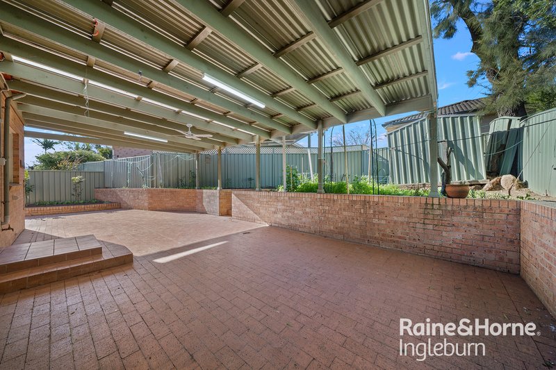 Photo - 3 Lisson Place, Minto NSW 2566 - Image 6