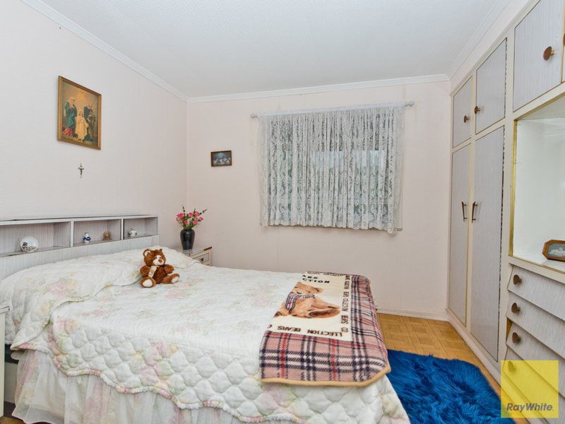 Photo - 3 Little Barron Street, Gordon Park QLD 4031 - Image 16