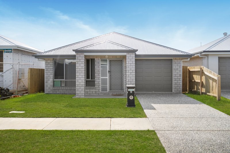 Photo - 3 Liverpool Circuit, Yarrabilba QLD 4207 - Image 1
