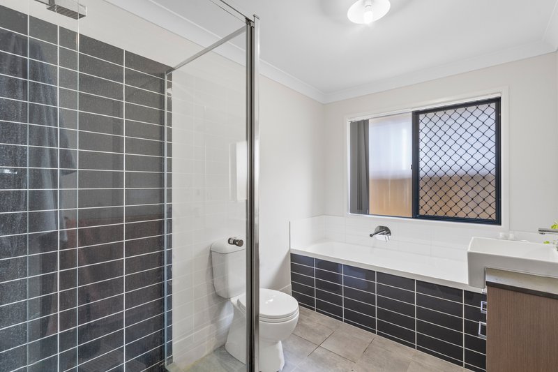 Photo - 3 Liverpool Circuit, Yarrabilba QLD 4207 - Image 10