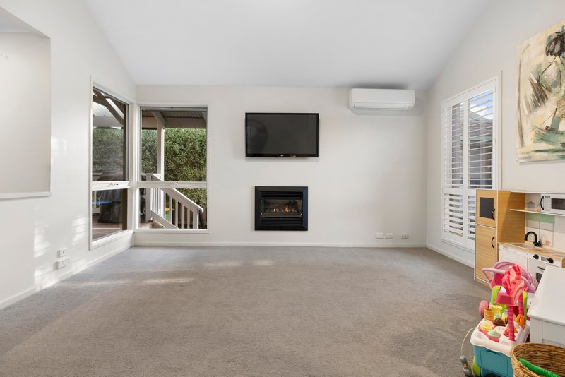 Photo - 3 Liviana Drive, Rowville VIC 3178 - Image 13