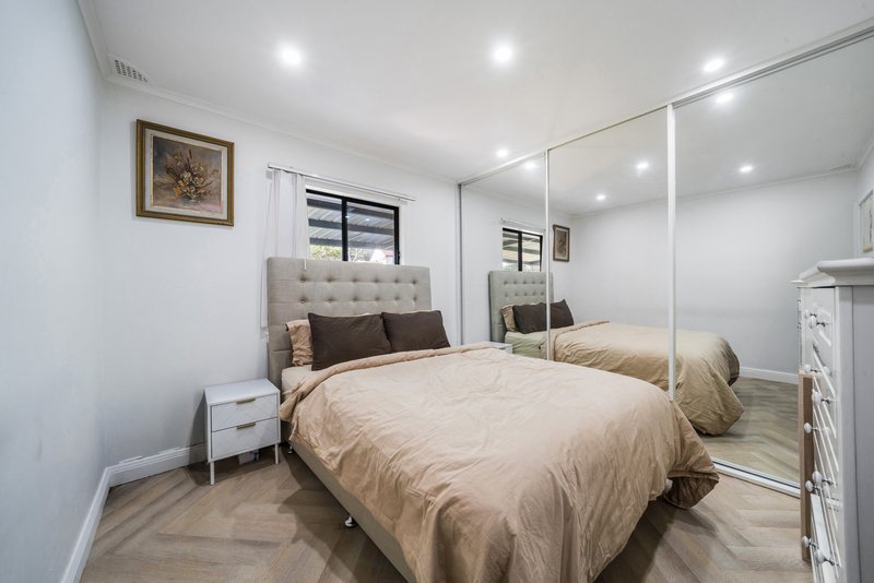 Photo - 3 Locker Avenue, Lurnea NSW 2170 - Image 8