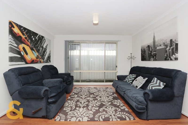 Photo - 3 Lockwood Drive, Roxburgh Park VIC 3064 - Image 4