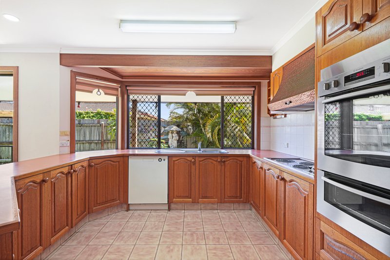 Photo - 3 Longboat Place, Biggera Waters QLD 4216 - Image 6