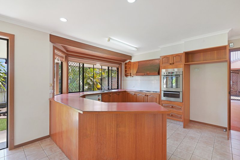 Photo - 3 Longboat Place, Biggera Waters QLD 4216 - Image 7