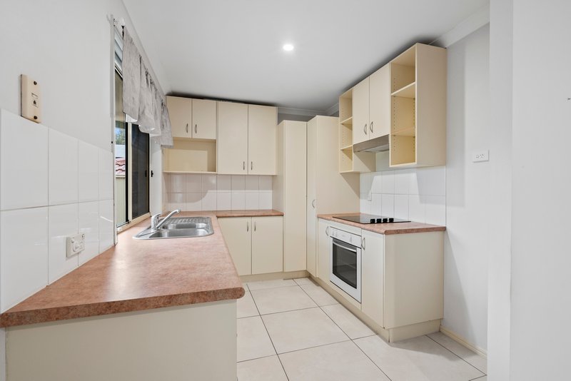Photo - 3 Longford Crescent, Acacia Ridge QLD 4110 - Image 2